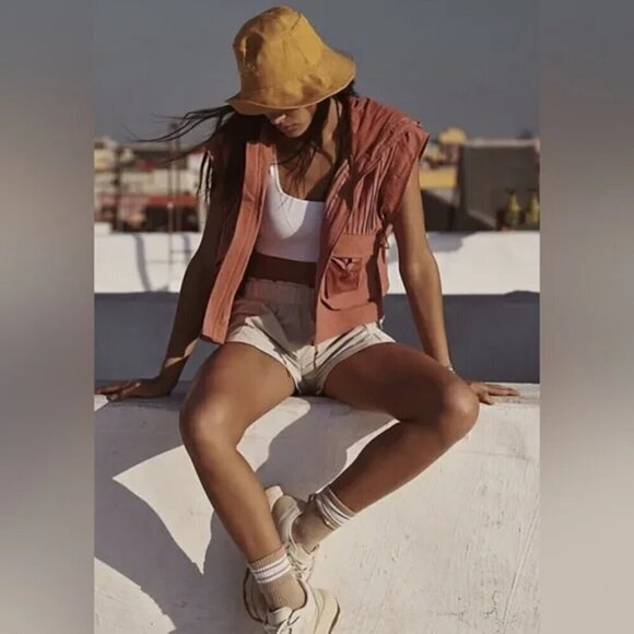 NWOT Free People Movement Pleaty Please Hooded Hiking Vest - Picture 8 of 8